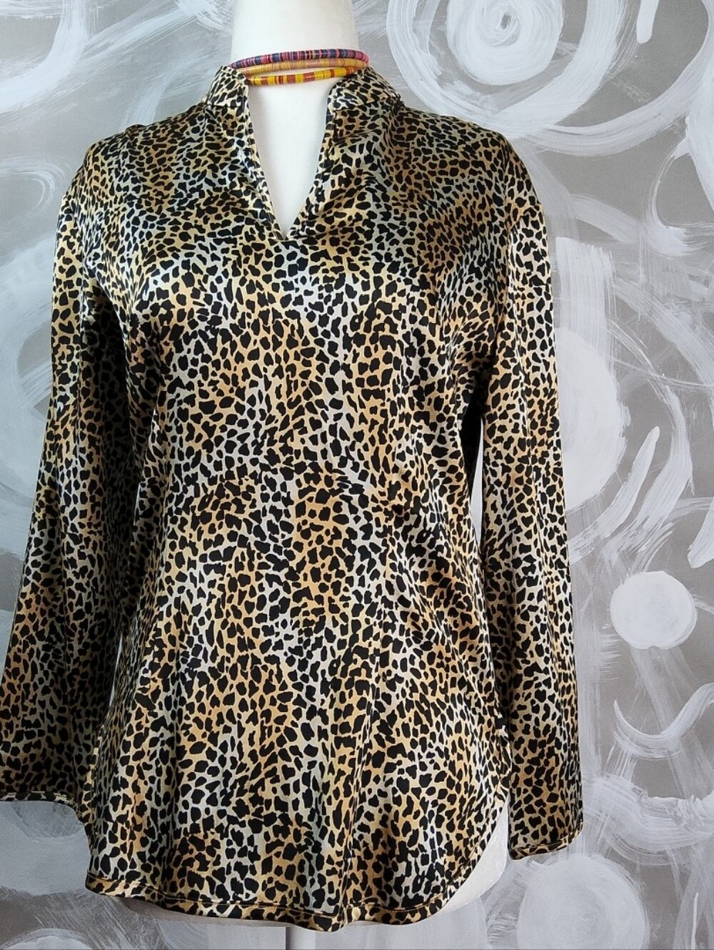 EQUIPMENT Womens XS Silky Satiny Leopard Print Blouse Top Collared SexyCore Glam